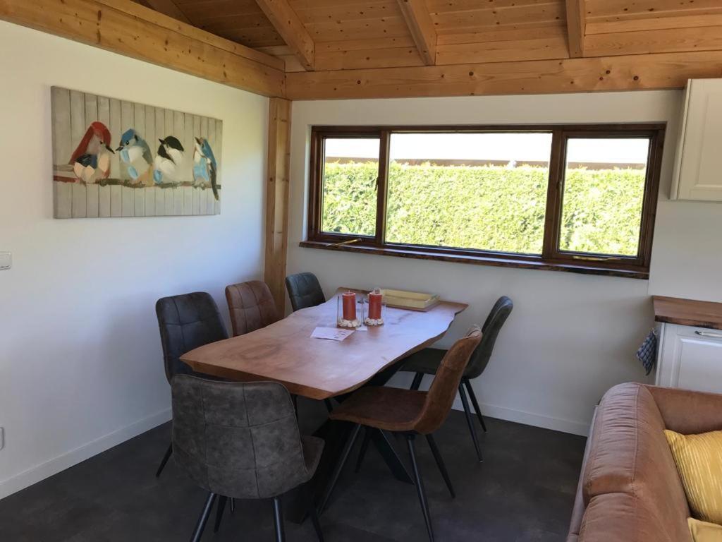 Heerlijk Huisje Vlakbij De Duinen Van Oostvoorne Exterior photo